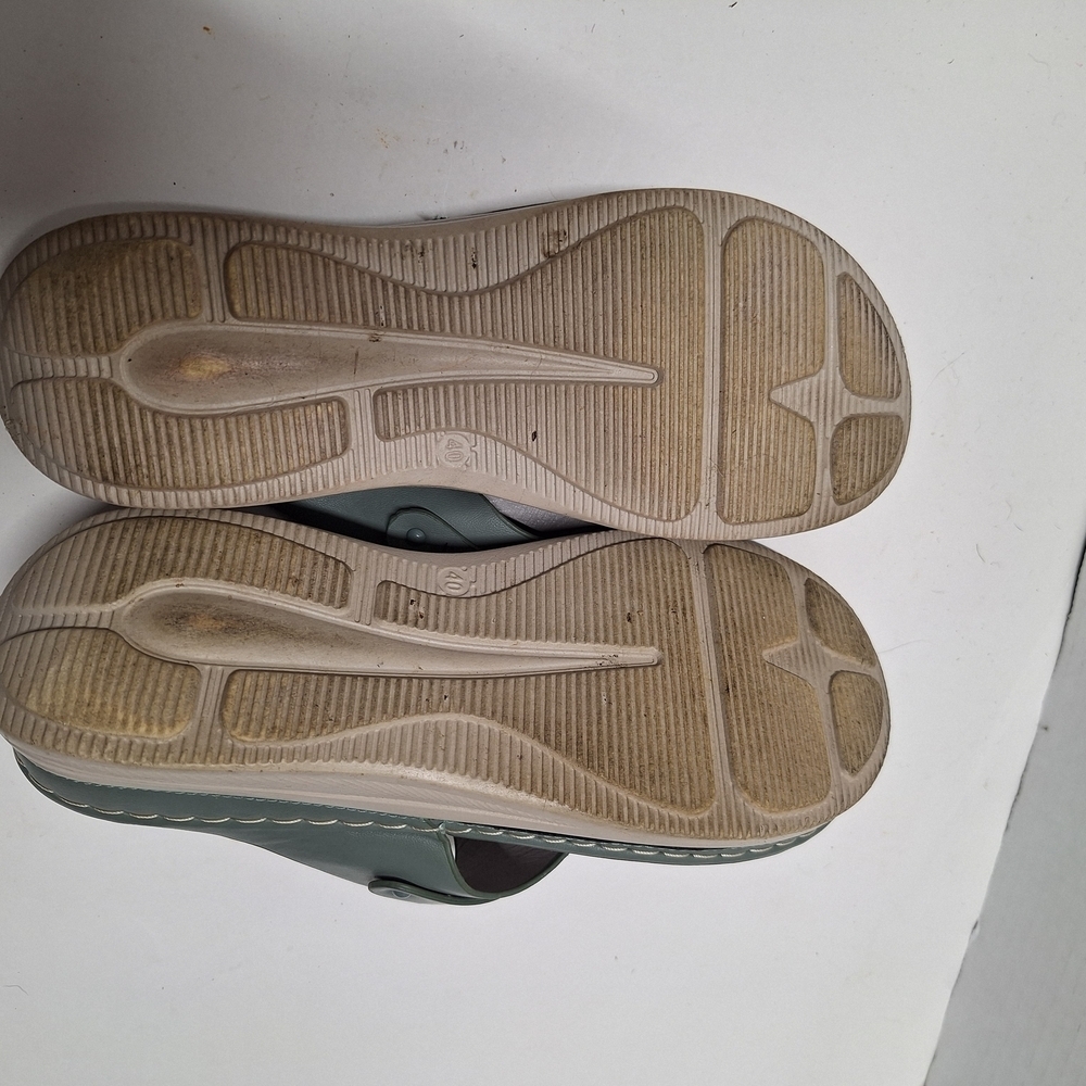 SIKETU Women's Stylish Green Sandals - Picture 7 of 7